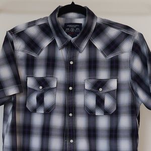 American Eagle Button-Up Short-Sleeve Shirt
